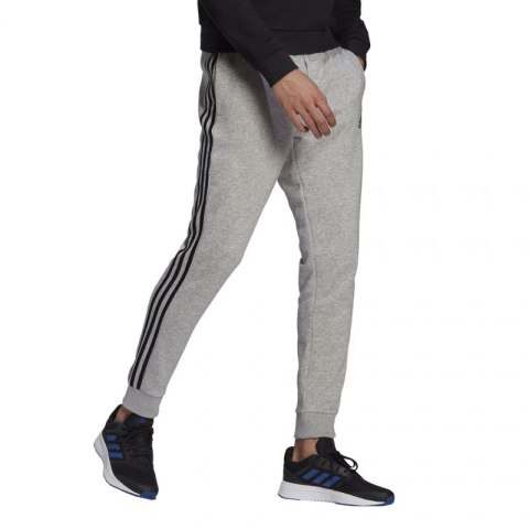 Spodnie adidas Essentials Fleece M GK8824 Spodnie adidas Essentials Fleece M GK8824