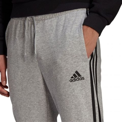 Spodnie adidas Essentials Fleece M GK8824 Spodnie adidas Essentials Fleece M GK8824