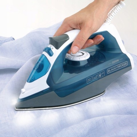 Żelazko parowe Black+Decker BXIR2200E (2200W; biało-niebieski) Żelazko parowe Black+Decker BXIR2200E (2200W; biało-niebieski)
