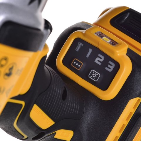 Klucz udarowy 1/2" 18V 2x5,0Ah DCF900P2T-QW DEWALT Klucz udarowy 1/2" 18V 2x5,0Ah DCF900P2T-QW DEWALT