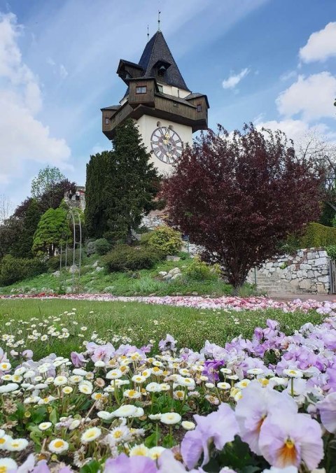 Ravensburger Puzzle 2D 1000 elementów: Uhrturm Graz 17327 Ravensburger Puzzle 2D 1000 elementów: Uhrturm Graz 17327
