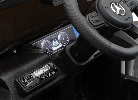 Mercedes AMG G63 na akumulator dla dzieci Czarny + Pilot Mercedes AMG G63 na akumulator dla dzieci Czarny + Pilot