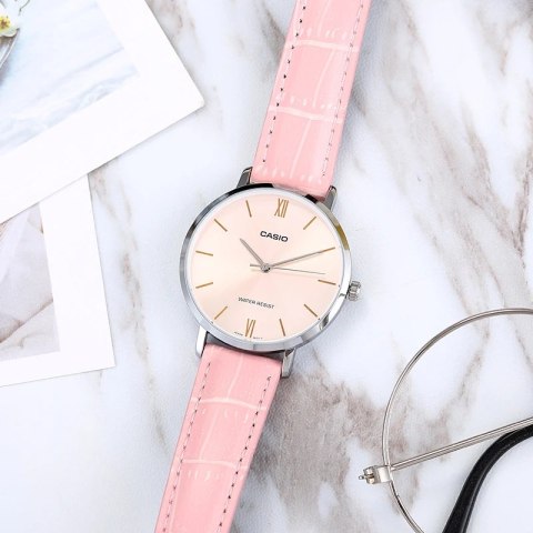 Zegarek Casio Collection LTP-VT01L-4B (zd595c) Zegarek Casio Collection LTP-VT01L-4B (zd595c)