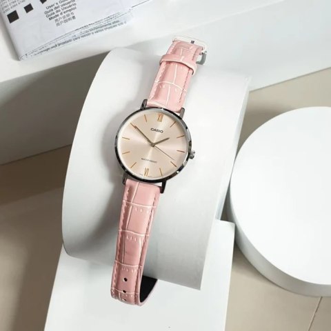 Zegarek Casio Collection LTP-VT01L-4B (zd595c) Zegarek Casio Collection LTP-VT01L-4B (zd595c)