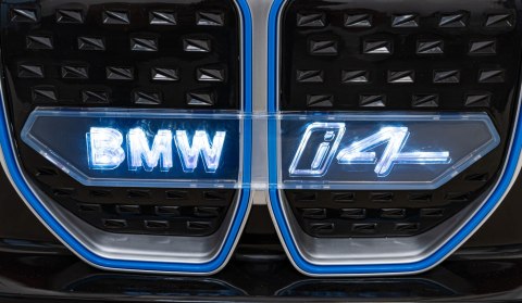Autko BMW i4 na akumulator dla dzieci Czerwony + Wolny Start + EVA + Ekoskóra + Audio LED + Pilot Autko BMW i4 na akumulator dla dzieci Czerwony + Wolny Start + EVA + Ekoskóra + Audio LED + Pilot