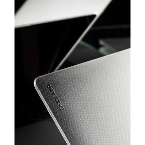 Incase Hardshell Case - Etui MacBook Pro 13" (M2/M1/2022-2020)(Dots/Clear) Incase Hardshell Case - Etui MacBook Pro 13" (M2/M1/2022-2020)(Dots/Clear)