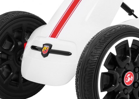 Gokart ABARTH na pedały dla dzieci Biały + Koła EVA + Hamulec ręczny + Wolny bieg Gokart ABARTH na pedały dla dzieci Biały + Koła EVA + Hamulec ręczny + Wolny bieg