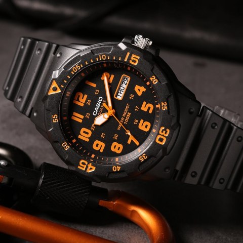 ZEGAREK MĘSKI CASIO MRW-200H-4B (zd147g) + BOX ZEGAREK MĘSKI CASIO MRW-200H-4B (zd147g) + BOX