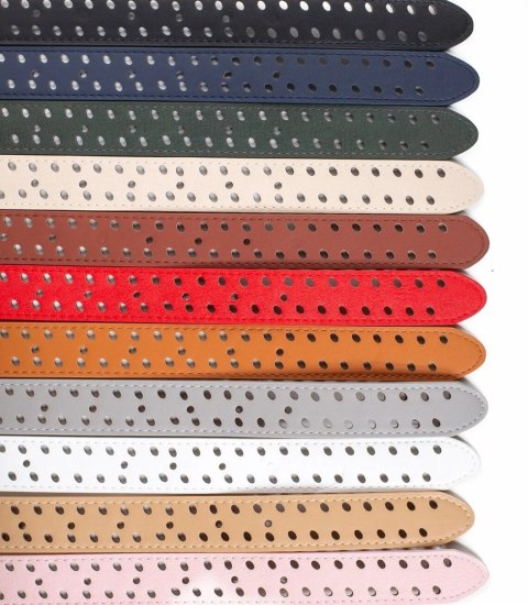 Damski pasek z eko skóry z ozdobnymi dziurkami Elegancki 115x3 cm (Zielony) Damski pasek z eko skóry z ozdobnymi dziurkami Elegancki 115x3 cm (Zielony)
