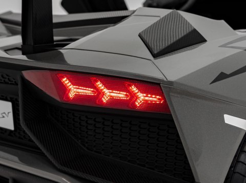 Lamborghini Aventador SV na akumulator dla 2 dzieci Szary + Silnik bezszczotkowy + Pompowane koła + Audio LED Lamborghini Aventador SV na akumulator dla 2 dzieci Szary + Silnik bezszczotkowy + Pompowane koła + Audio LED