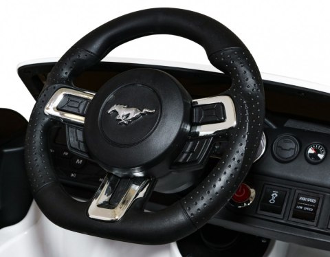 Autko Ford Mustang GT na akumulator dla dzieci Biały + Regulacja siedzenia + Audio LED + EVA + Wolny Start Autko Ford Mustang GT na akumulator dla dzieci Biały + Regulacja siedzenia + Audio LED + EVA + Wolny Start