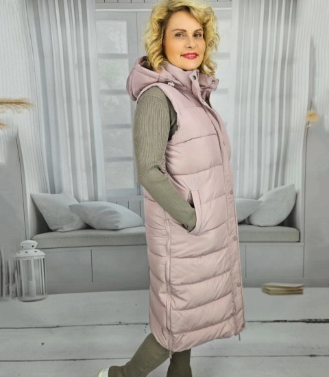 Długi damski bezrękawnik kamizelka pikowana z kapturem TORI (Różowy) XXL (44) Długi damski bezrękawnik kamizelka pikowana z kapturem TORI (Różowy) XXL (44)