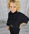 Dzianinowa sukienka midi z paskiem i rękawami typu nietoperz ALENA (Czarny) 3XL (46)