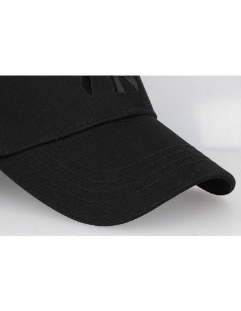 Czapka z daszkiem snapback regulowana czarna Czapka z daszkiem snapback regulowana czarna