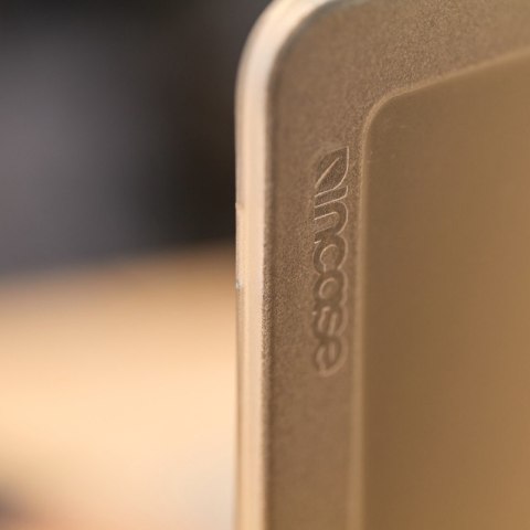 Incase Edge Hardshell Case - Etui MacBook Air 15" M3 (2024) / M2 (2023) (Clear) Incase Edge Hardshell Case - Etui MacBook Air 15" M3 (2024) / M2 (2023) (Clear)