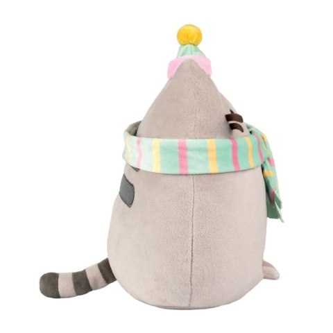 Pusheen - Pluszowa maskotka w szaliku i czapce 24 cm Pusheen - Pluszowa maskotka w szaliku i czapce 24 cm