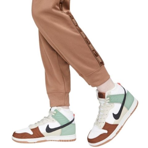 Spodnie Nike Nsw PK Tape Reg W DM4645 256 Spodnie Nike Nsw PK Tape Reg W DM4645 256