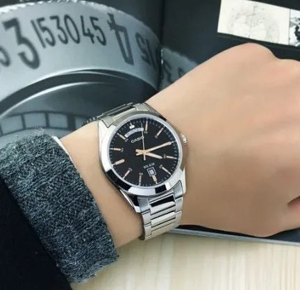 ZEGAREK MĘSKI CASIO MTP-1370D 1A2V (zd025a) + BOX ZEGAREK MĘSKI CASIO MTP-1370D 1A2V (zd025a) + BOX