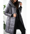 Długi elegancki pikowany płaszcz damski ocieplany AMELIA (Fioletowy) 38
