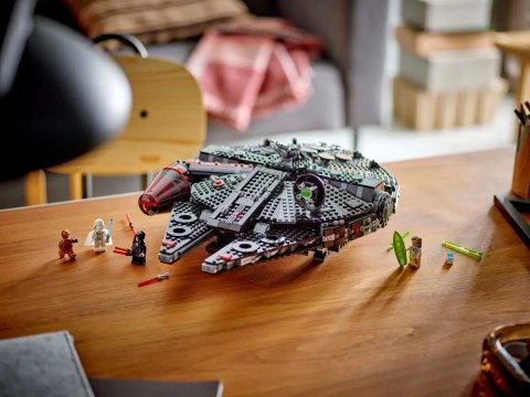 LEGO Star Wars 75389 Mroczny Sokół Millennium LEGO Star Wars 75389 Mroczny Sokół Millennium