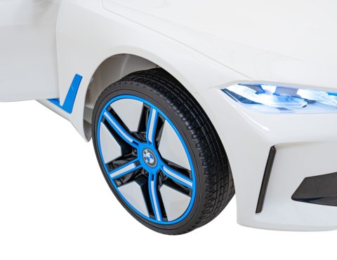 Autko BMW i4 na akumulator dla dzieci Biały + Wolny Start + EVA + Ekoskóra + Audio LED + Pilot Autko BMW i4 na akumulator dla dzieci Biały + Wolny Start + EVA + Ekoskóra + Audio LED + Pilot