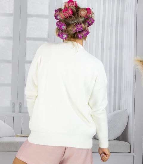 Krótki kardigan sweter rozpinany z puszystej dzianiny "COCO CHIC" (Biały) S/M Krótki kardigan sweter rozpinany z puszystej dzianiny "COCO CHIC" (Biały) S/M