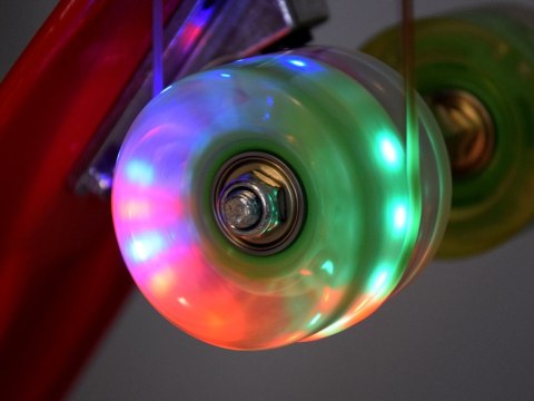 Fiszka LED Deskorolka ze Świecącymi Kółkami do jazdy w Skateparku SP0825