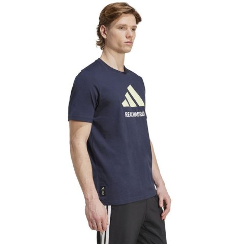 Koszulka adidas Real Madryt 24/25 Seasonal Graphic Tee M JX1130 Koszulka adidas Real Madryt 24/25 Seasonal Graphic Tee M JX1130
