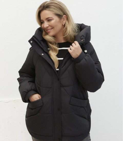 Kurtka zimowa damska pikowana z kapturem KORNELIA (Czarny)