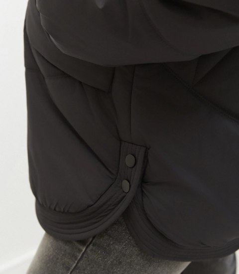 Kurtka zimowa damska pikowana z kapturem KORNELIA (Czarny)