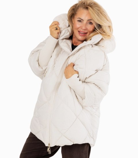 Kurtka zimowa oversize z kapturem i futerkiem NORDIC PUFF (Biały) XXL (44) Kurtka zimowa oversize z kapturem i futerkiem NORDIC PUFF (Biały) XXL (44)