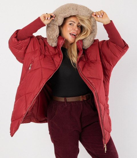 Kurtka zimowa oversize z kapturem i futerkiem NORDIC PUFF (Czerwony) XXL (44) Kurtka zimowa oversize z kapturem i futerkiem NORDIC PUFF (Czerwony) XXL (44)