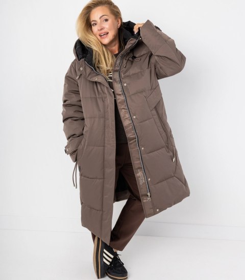 Długi zimowy pikowany płaszcz kurtka ciepła SUZANA PLUS SIZE (Brązowy) 7XL (54) Długi zimowy pikowany płaszcz kurtka ciepła SUZANA PLUS SIZE (Brązowy) 7XL (54)
