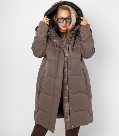 Długi zimowy pikowany płaszcz kurtka ciepła SUZANA PLUS SIZE (Brązowy) 7XL (54) Długi zimowy pikowany płaszcz kurtka ciepła SUZANA PLUS SIZE (Brązowy) 7XL (54)